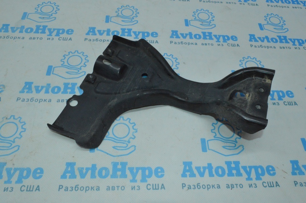 Планка замка капота VW Tiguan 12-17 рест