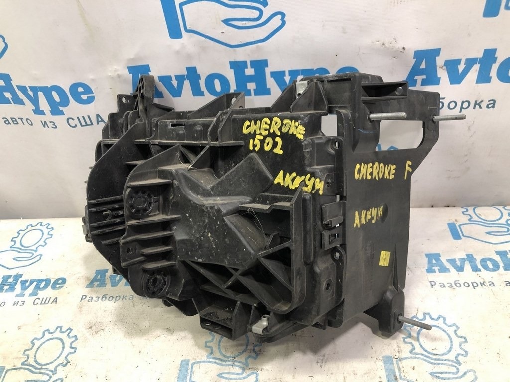 Поддон АКБ Jeep Cherokee KL 14-