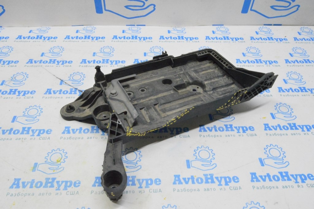 Поддон АКБ VW Jetta 19- (02) треснут, нет фрагментов