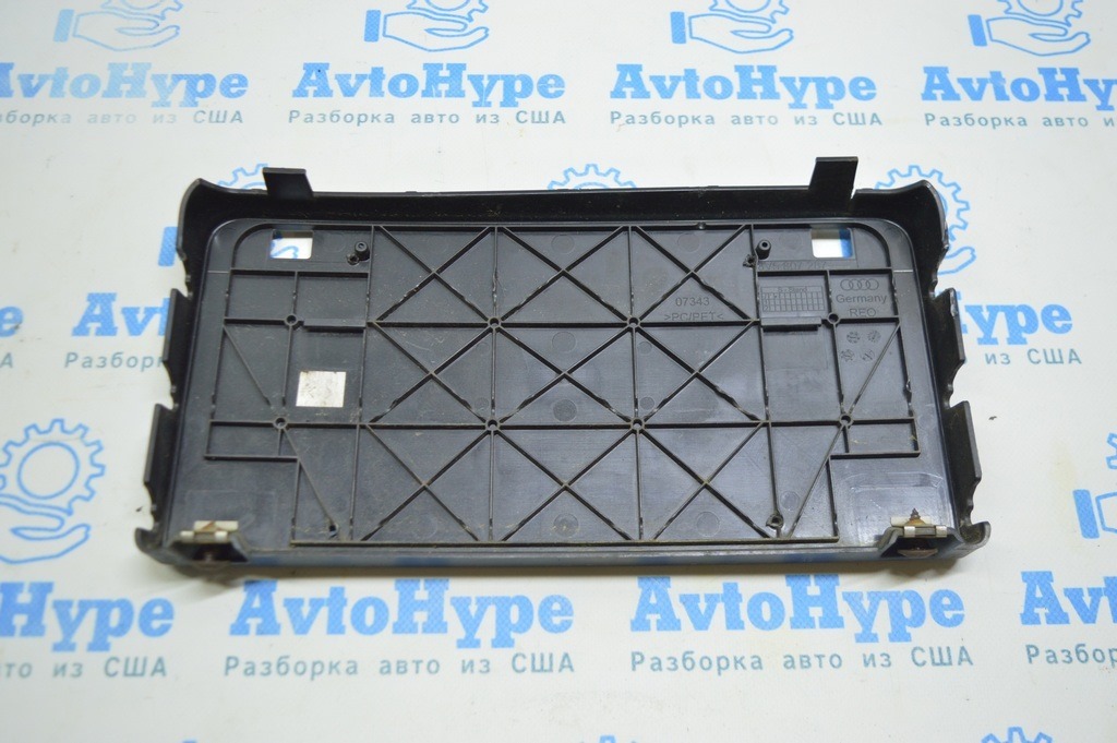 Подиум под номер рамка номерная переднего бампера Audi A3 8V 15-20 — фото 2