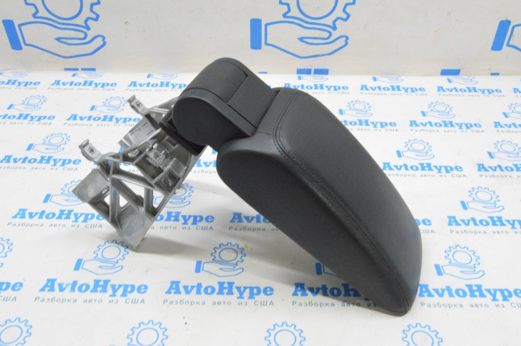 Подлокотник Audi A3 8V 15-20 черная, кожа