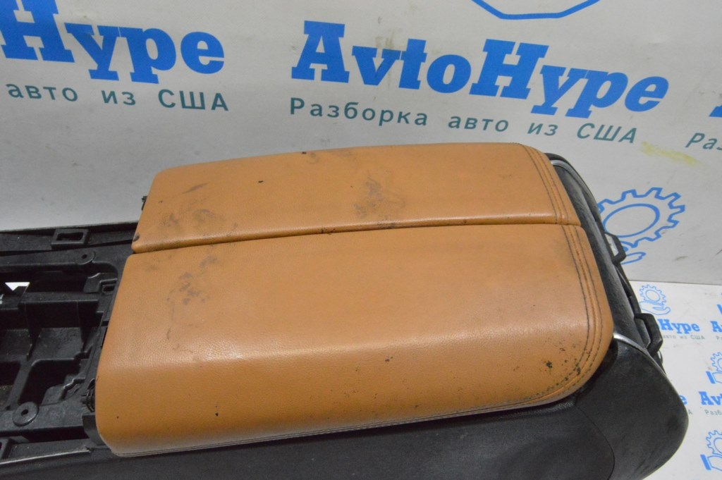 Подлокотник BMW X5 G05 19-23 кожа коричн (01) под чистку