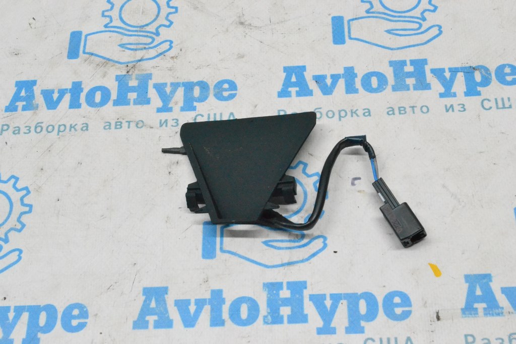 Подогрев камеры слежения за полосами Toyota Tundra 22-