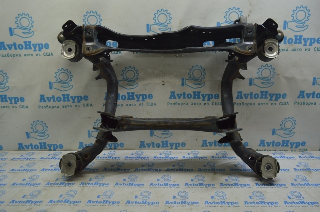 Подрамник задний Audi A4 B9 17- AWD (01)