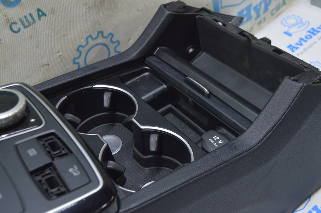 Подстаканник центральной консоли  Mercedes GLE-class C292 12-19 черный