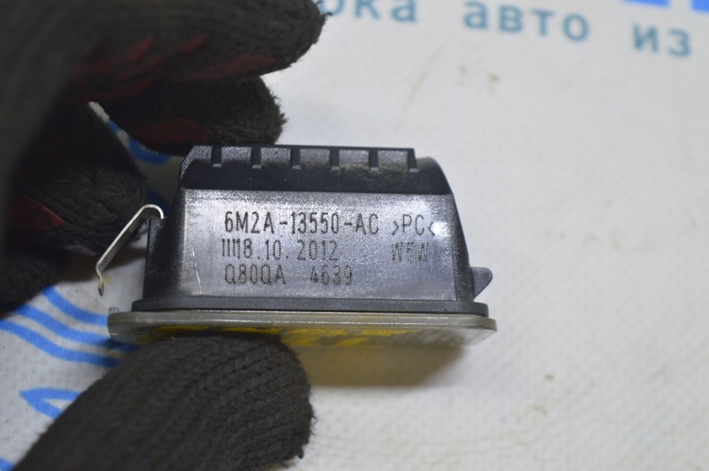 Подсветка номера лев Ford C-max MK2 13- — фото 2