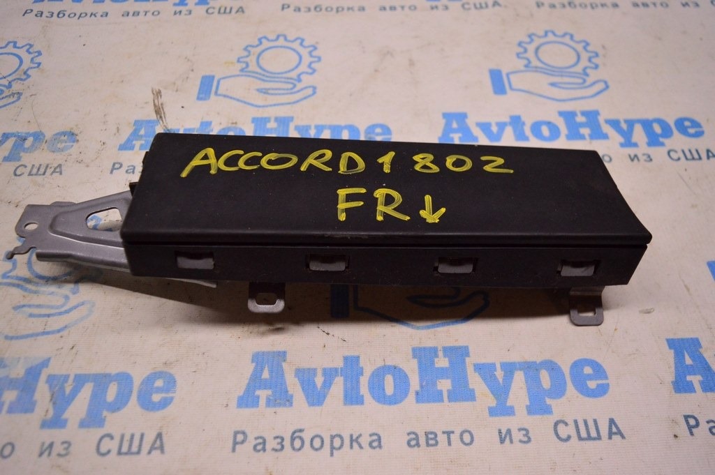 Подушка безопасности airbag коленная пассажирская прав Honda Accord 18-