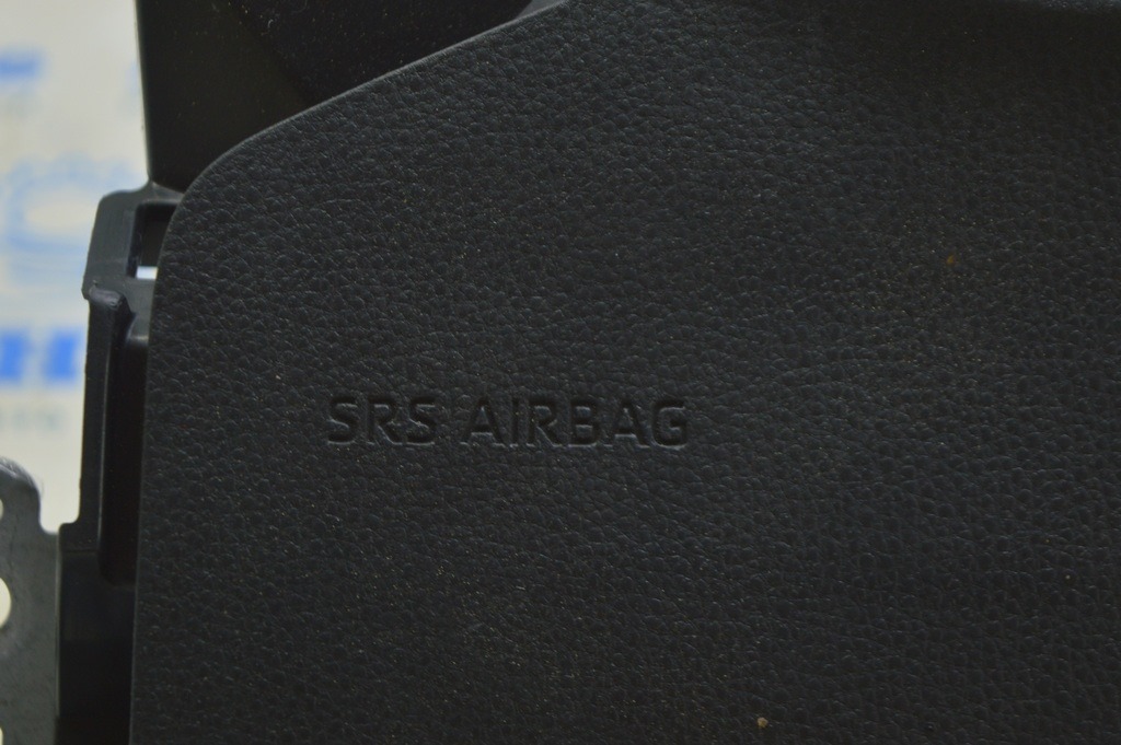 Подушка безопасности airbag коленная водительская левая Toyota Highlander 20-22 черная — фото 2