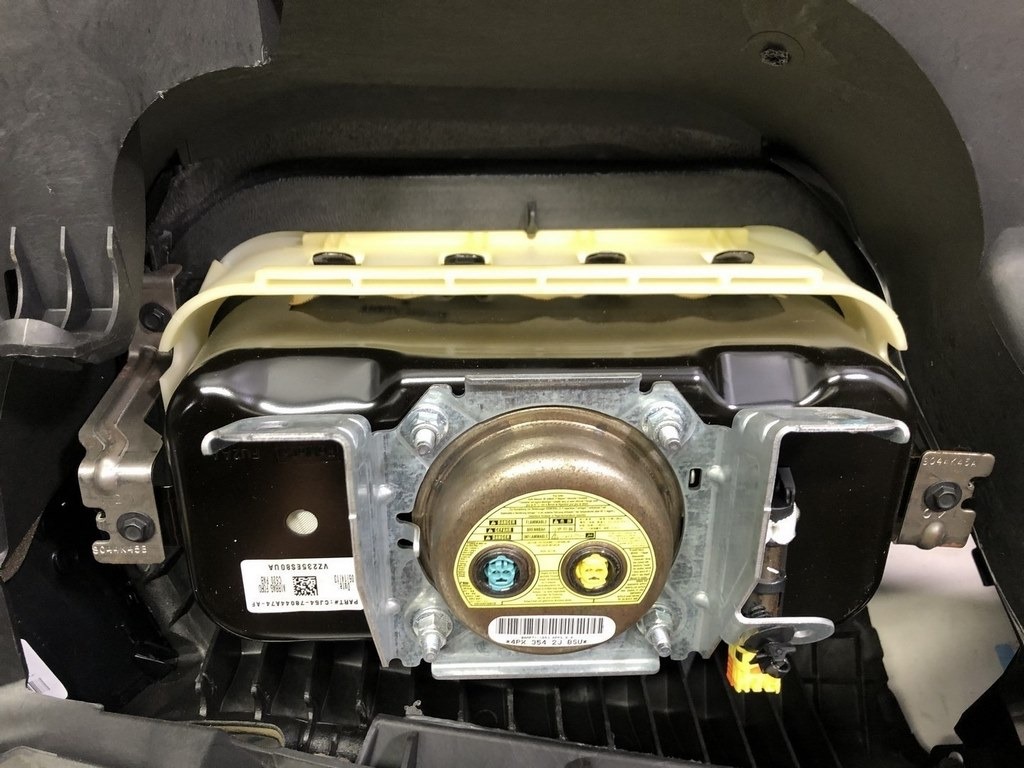 Подушка безопасности airbag пассажирская (в торпеде) Ford C-max MK2 13-