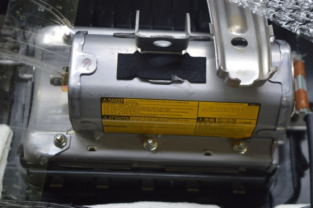 Подушка безопасности airbag пассажирская в торпеде Lexus RX300 RX330 RX350 RX400h 04-09