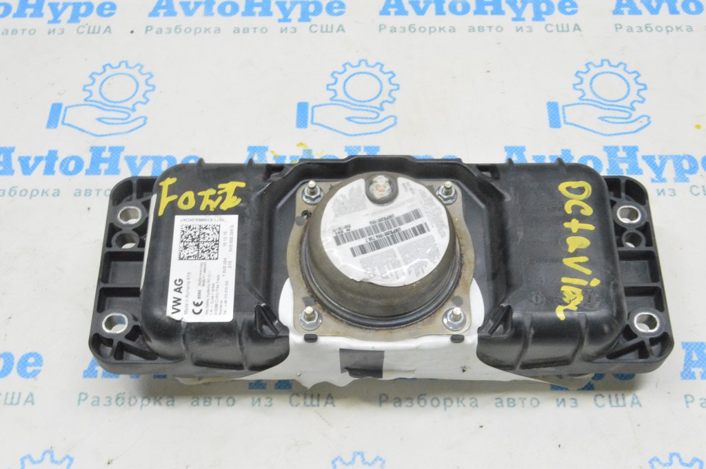 Подушка безопасности airbag пассажирская (в торпеде) Skoda Octavia III A7 13-20