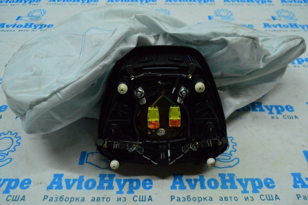 Подушка безопасности airbag в руль водительская Ford Escape MK4 20- (01) стрельнула — фото 2