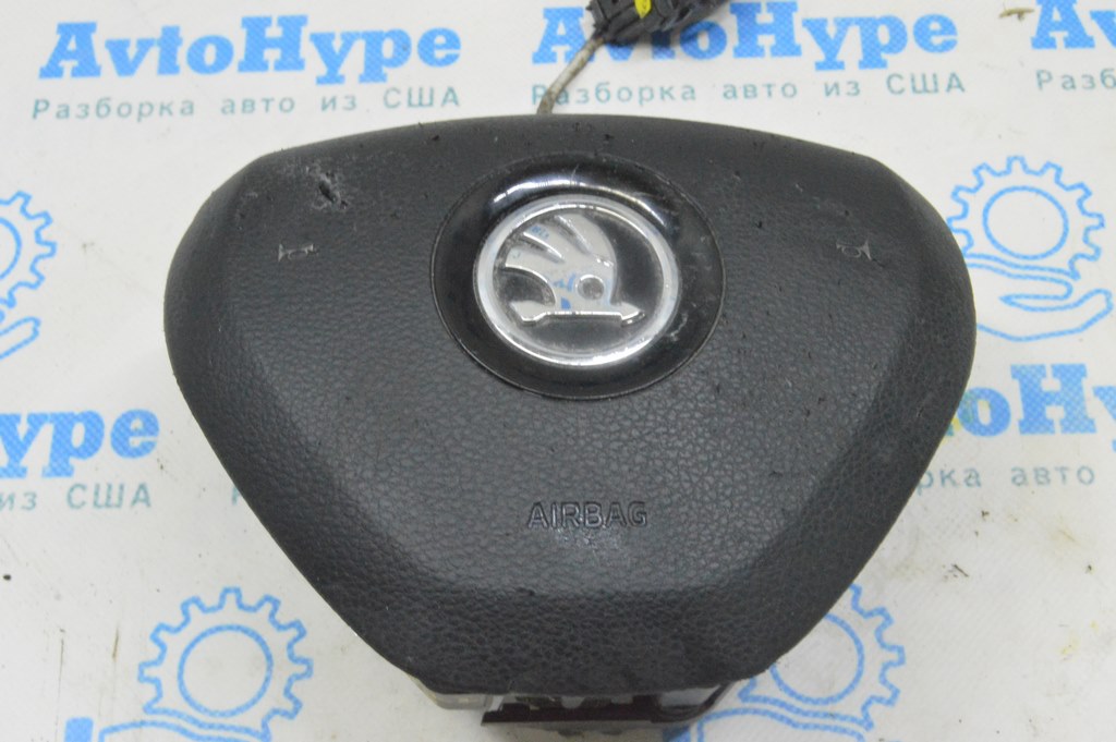 Подушка безопасности airbag в руль водительская Skoda Octavia III A7 13-20 (01) посечена