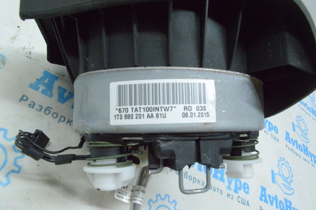 Подушка безопасности airbag в руль водительская VW Tiguan 11-17 тип 3 1T0880201AA (08)
