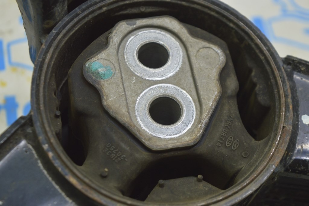 Подушка двигателя левая Hyundai Sonata 11-15 — фото 3