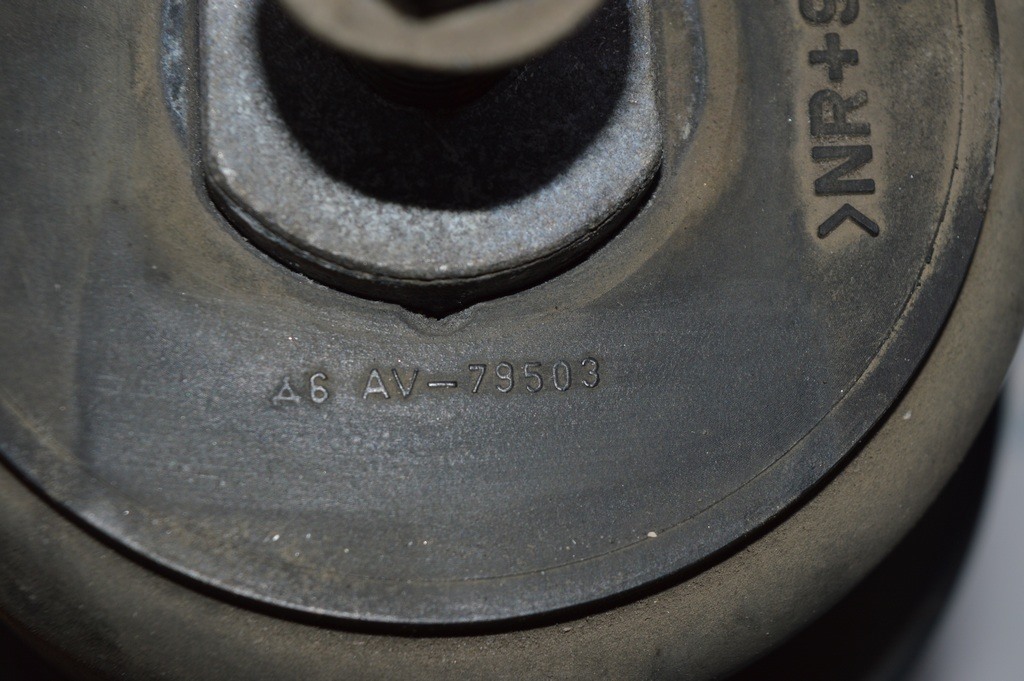Подушка двигателя левая Lexus IS300 06-13 — фото 2