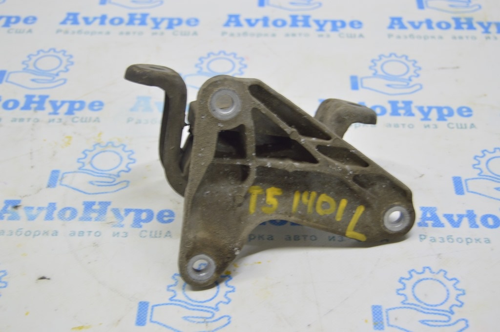 Подушка двигателя левая VW Multivan T5 09-15 2.0d (01)