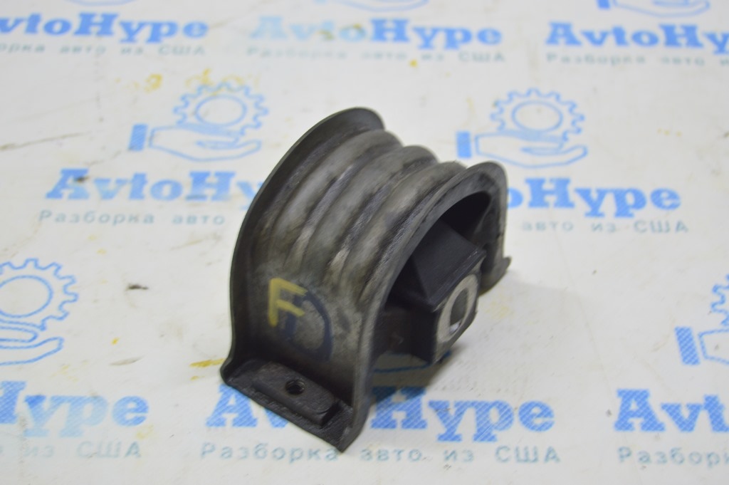 Подушка двигателя перед VW Multivan T5 09-15 2.0d (01) трещины — фото 3