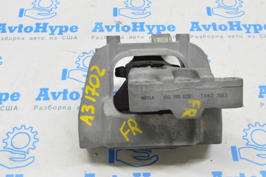 Подушка двигателя правая Audi A3 8V 15-19 4d, 1.8T, 2.0T (02)
