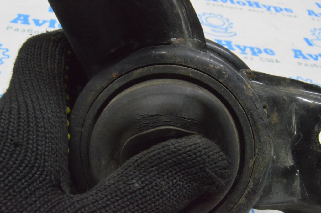 Подушка двигателя правая Hyundai Sonata 11-15 2.4 (02) потрескана — фото 3