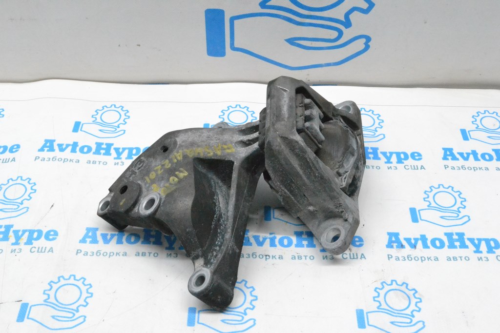 Подушка двигателя правая Nissan Qashqai 21- 1.3T FWD