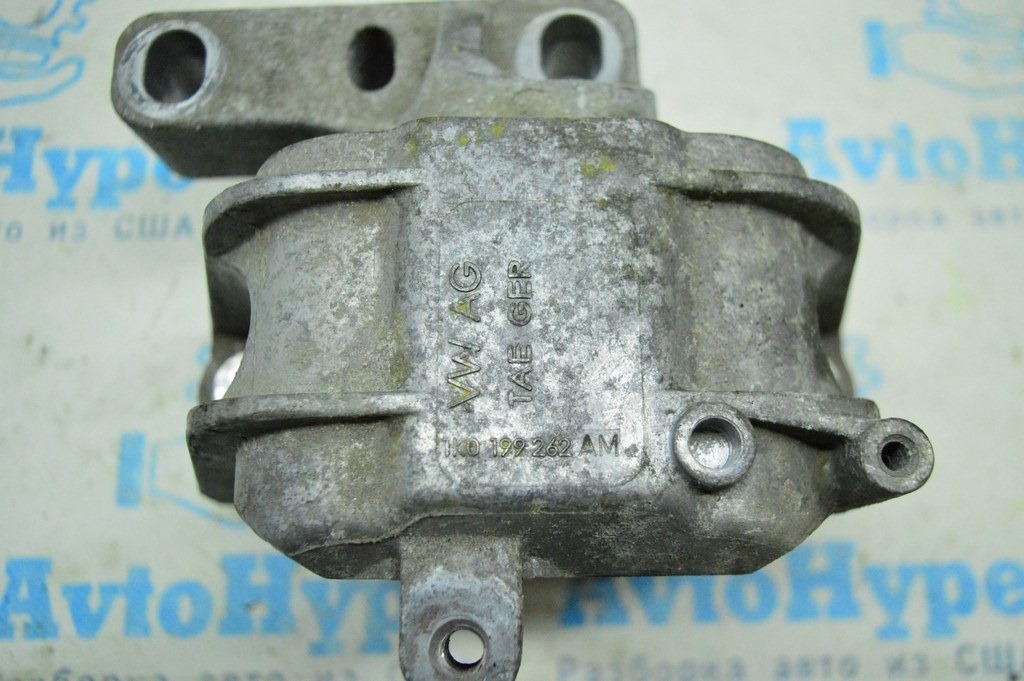 Подушка двигателя правая VW Jetta 11-18 USA 1.8 2.0 (03)