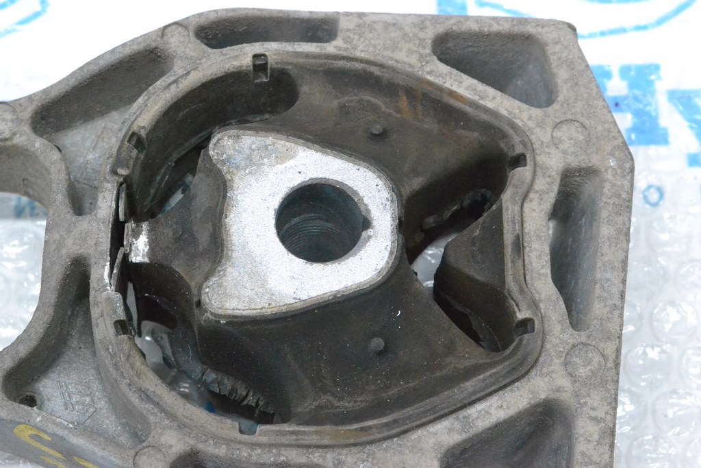 Подушка двигателя зад Toyota C-HR 18-23 (01) поведена — фото 3