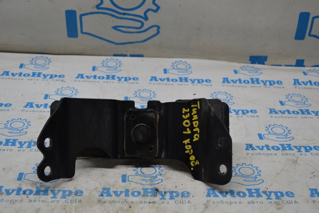 Подушка двигателя зад Toyota Tundra 22-