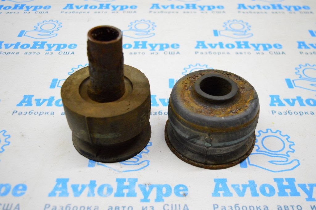 Подушка кузова Toyota Sequoia 2008-2022 третья