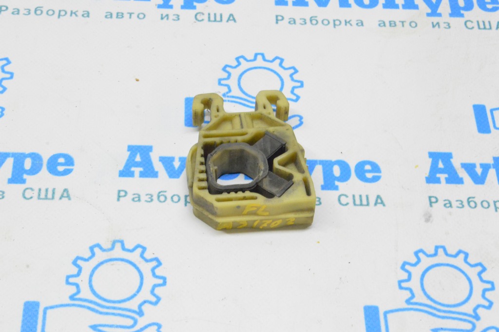 Подушка радиатора верхняя левая подушка+пластик Audi A3 8V 15-20