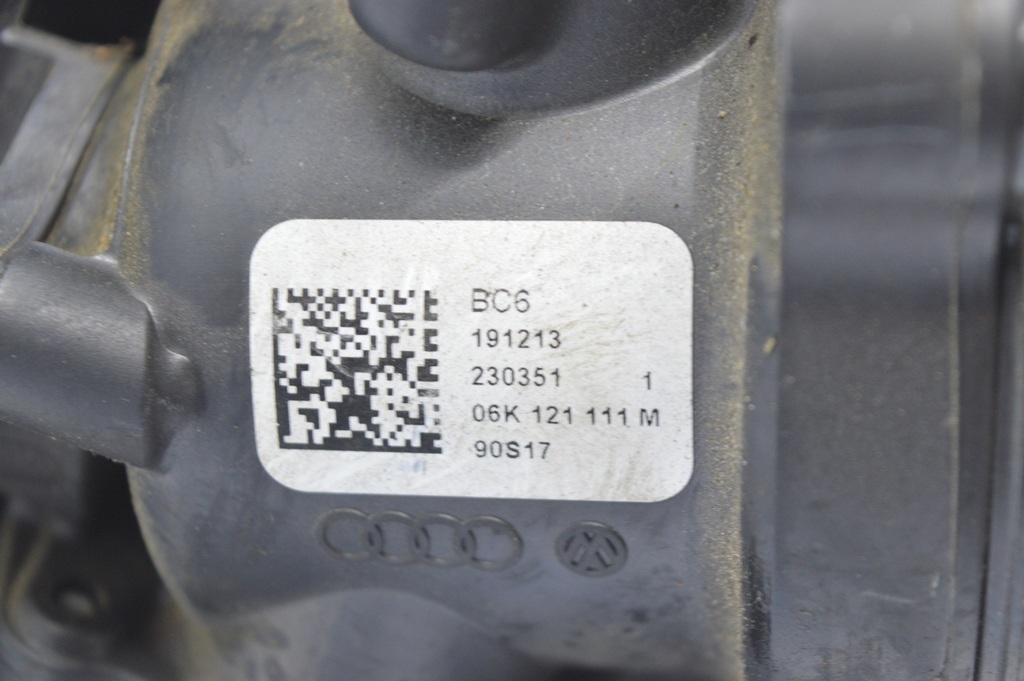 Помпа охлаждения с корпусом термостата в сборе VW Passat b7 USA 1.8Т (05) — фото 3