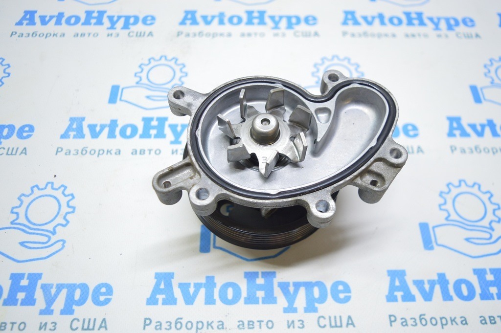 Помпа водяная Subaru Forester 19- SK 21110AA770