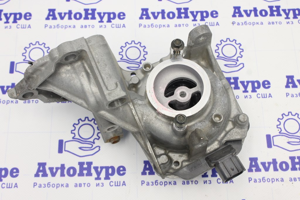 Помпа водяная Toyota Venza 21- (01)