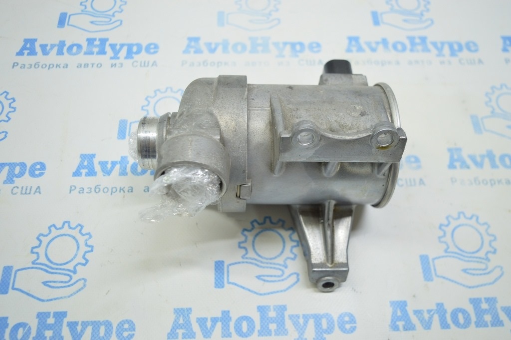 Помпа водяная Volvo S90 16- XC90 16-22 (01)