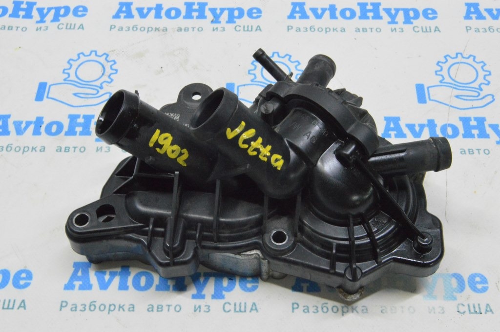 Помпа водяная VW Jetta 19-