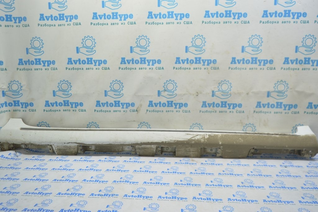 Порог правый Toyota Camry v50 12-14 usa\евро LE XLE с хромом (02) белый