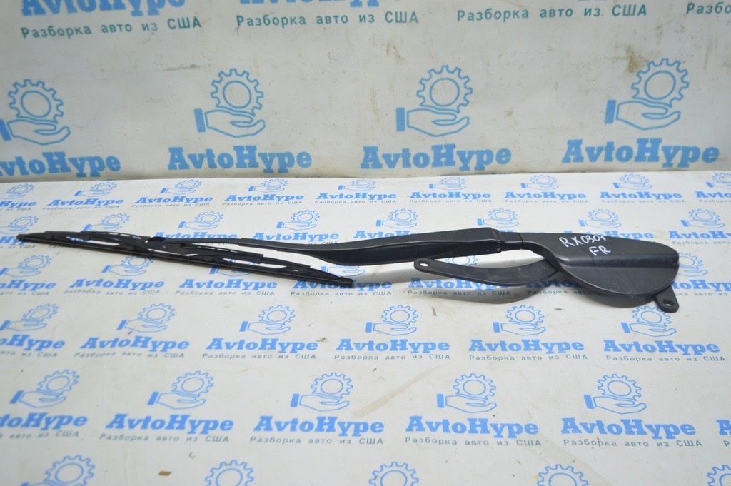 Поводок дворника правый Lexus RX300 RX330 RX350 RX400H 04-09