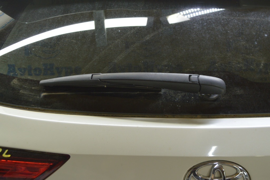 Поводок дворника задний Toyota Highlander 20-
