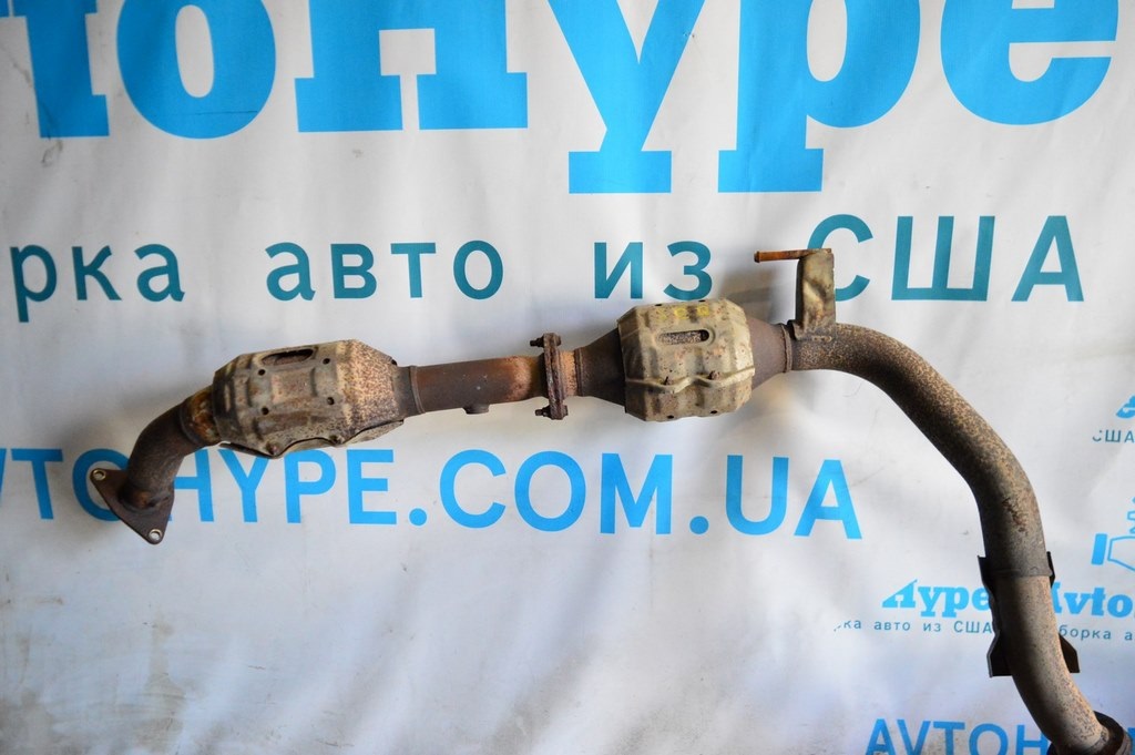 Приемная труба с катализаторами лев Toyota Sequoia Tundra 2008-2022 4.6 5.7 вторая — фото 2