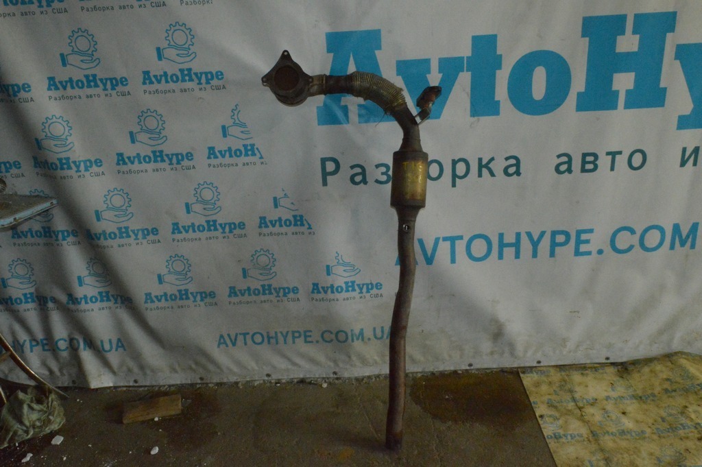 Приемная труба с катализатором VW Tiguan 09-17 ( на ней 2 катализатора) 1K0131701DN (08)