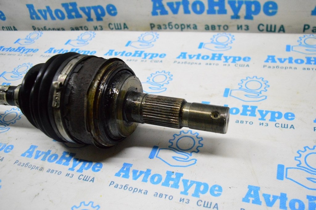 Привод полуось перед лев Toyota Sequoia 08-16 AWD (01) деф.резьбы — фото 2