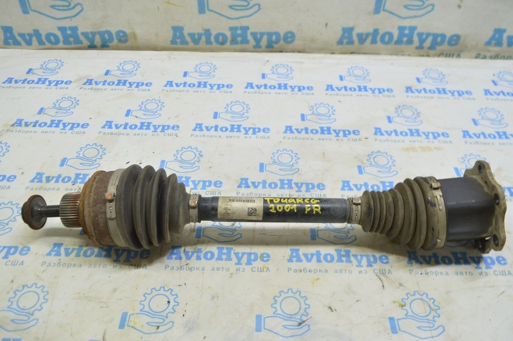 Привод полуось перед прав VW Touareg 18- 3.0d (01)