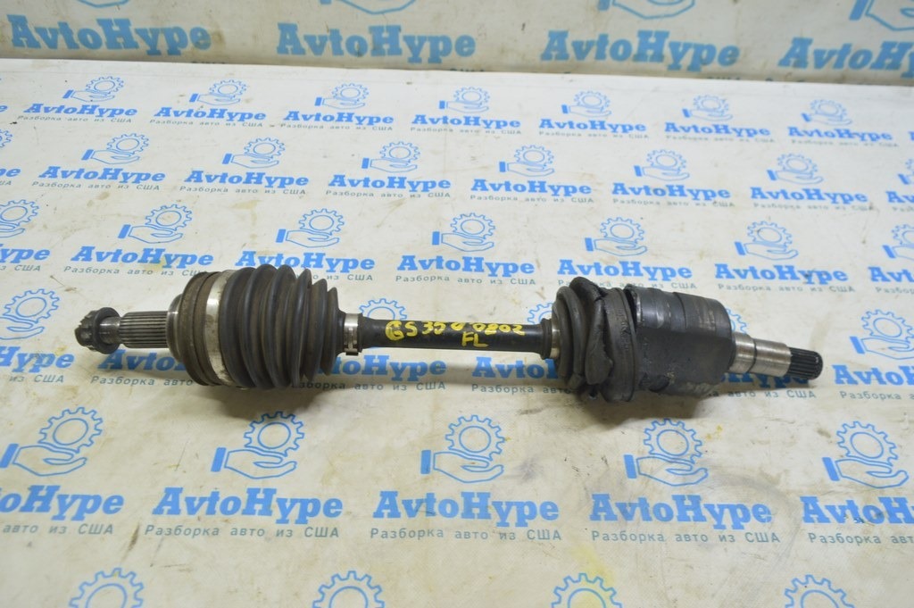 Привод полуось передняя левая Lexus GS300 GS350 GS430 06-11 AWD (02) порван пыльник