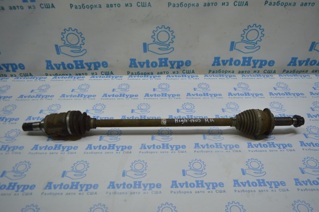 Привод полуось зад прав Toyota Highlander 14- 3.5