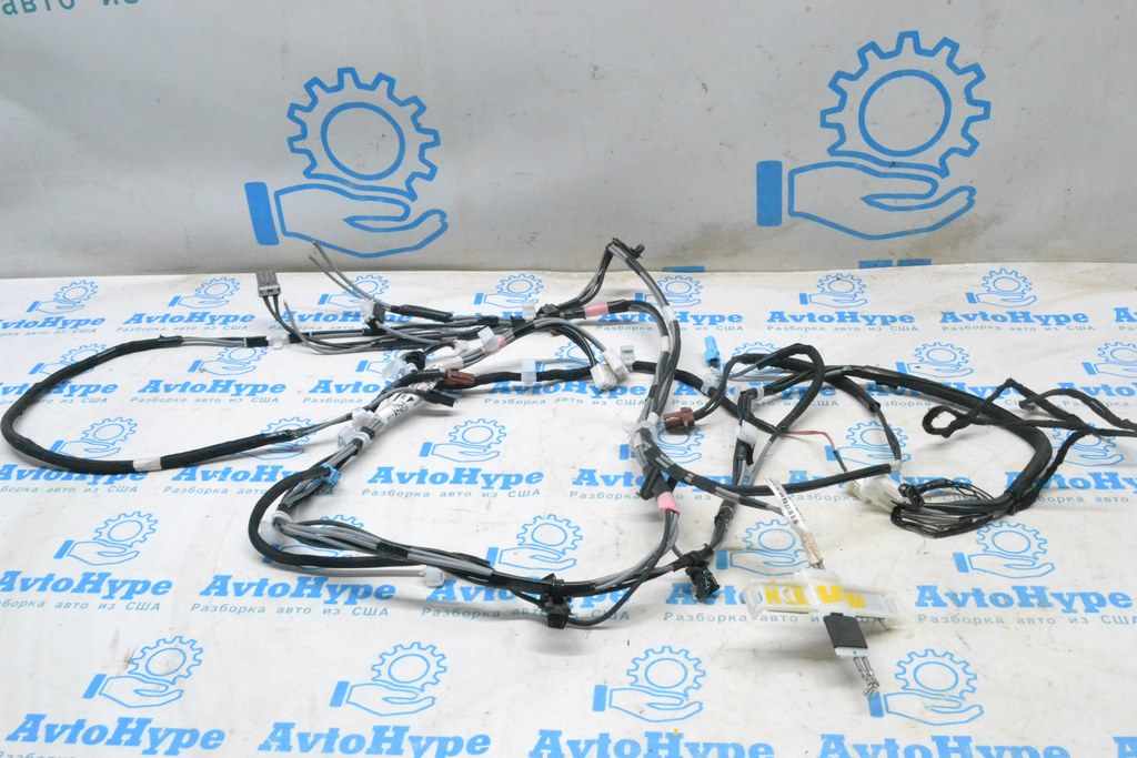 Проводка антенны Toyota Highlander 20-22 (01)