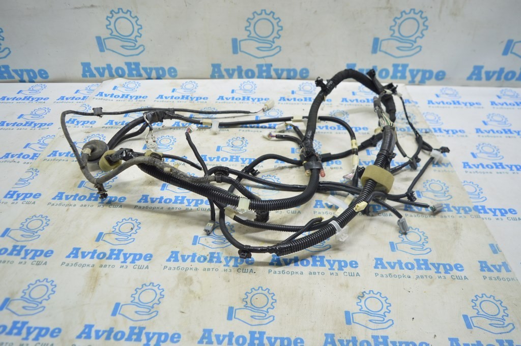 Проводка багажника Toyota Camry v50 12-14 usa\euro (02) под камеру
