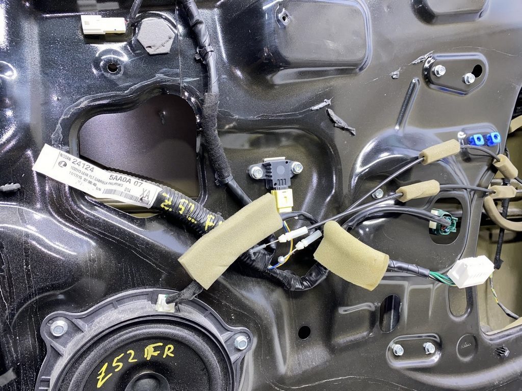 Проводка двери перед прав Nissan Murano z52 15-