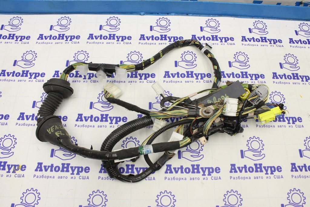 Проводка двери передняя левая Toyota Venza 21- (01)