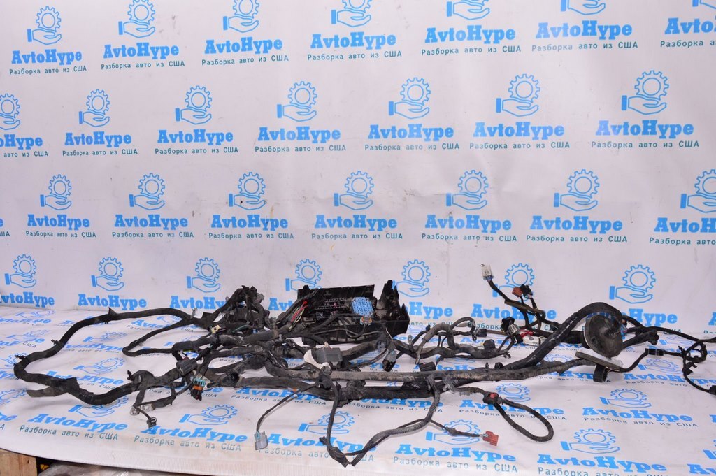 Проводка подкапотная с блоком Dodge Journey 11- (03)