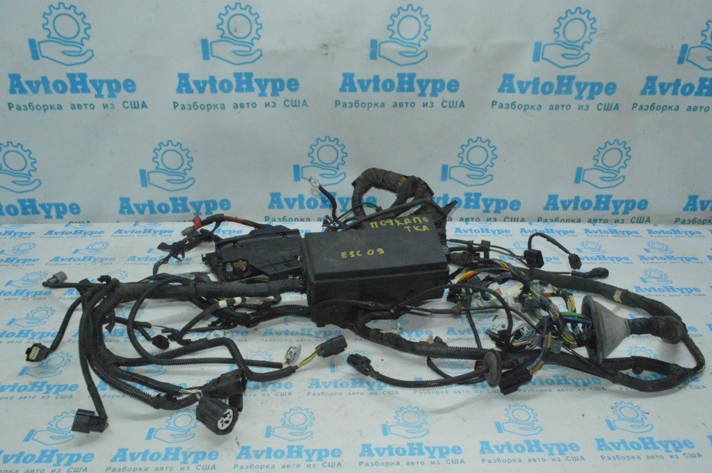 Проводка подкапотная с блоком предохранителей Ford Escape MK3 13- (09) 2.0t